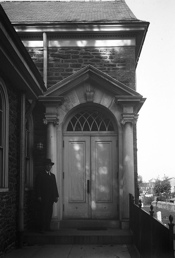 Mennonite Meeting House, Door