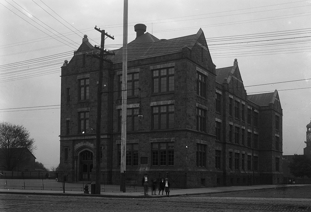 George L. Horn Public School