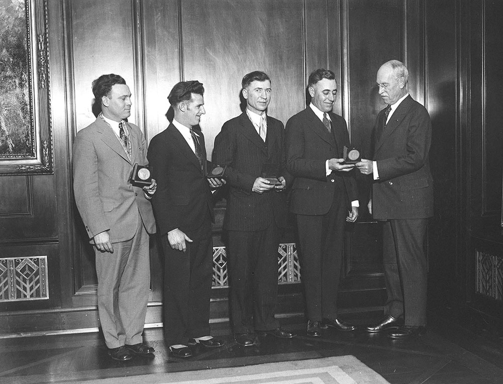Gen. W. W. Atterbury awards medals to brave R.R. Men