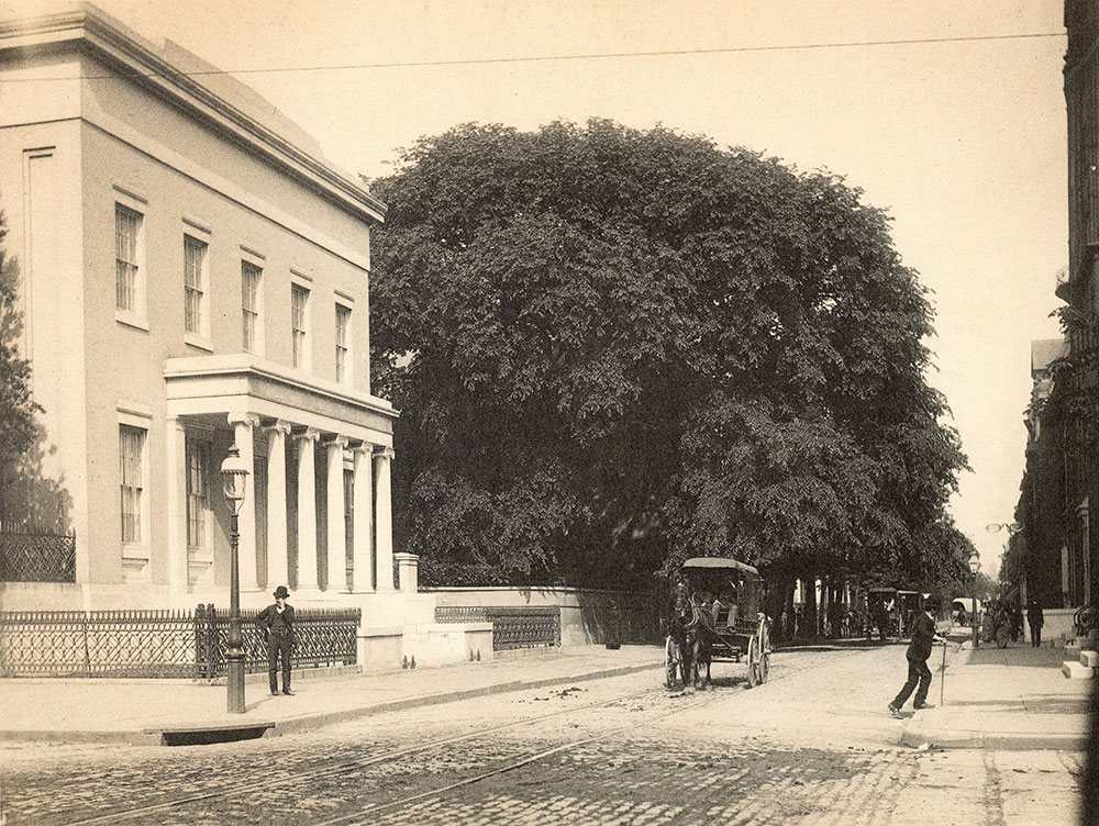 Dundas-Lippincott Mansion, Broad and Walnut Streets