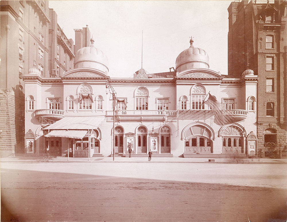 Broad Street Theatre, Broad Street at Locust