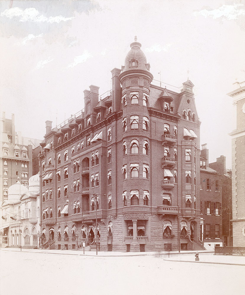 Hotel Stenton, Broad Street at Spruce