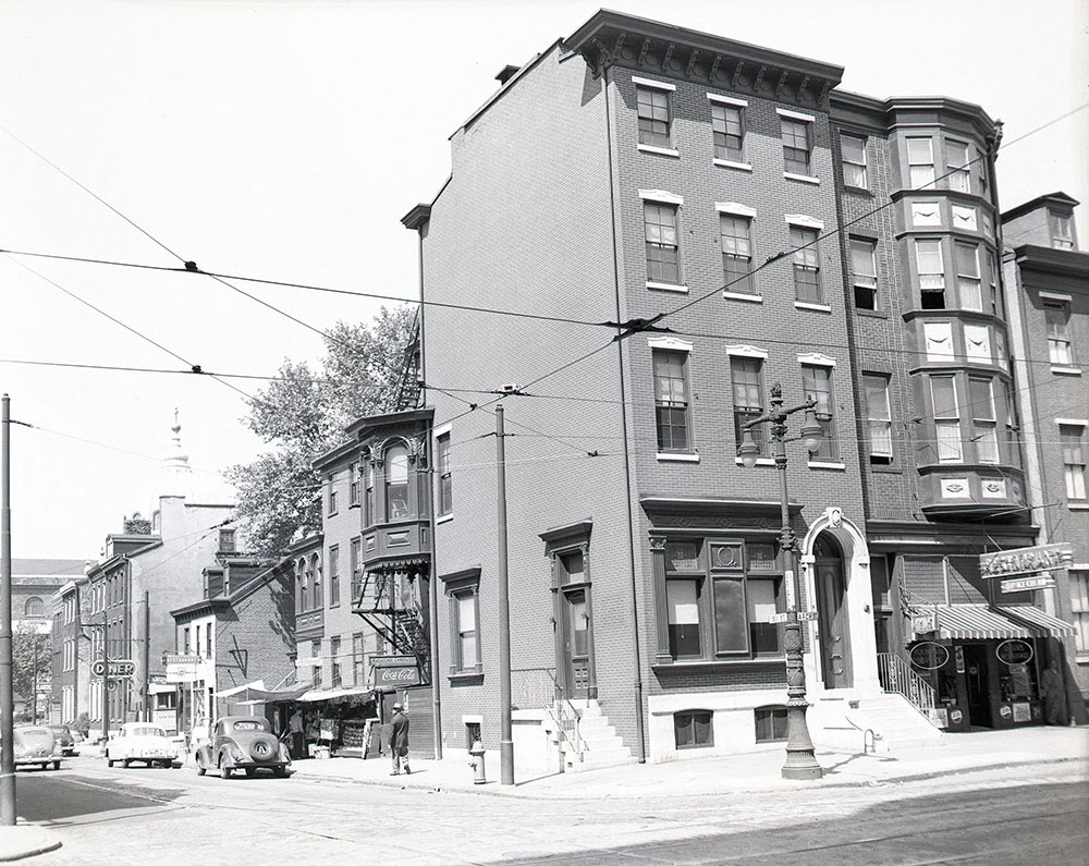 1737 Arch Street, Northeast corner at 18th Street