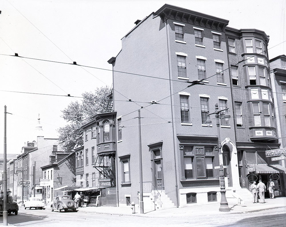 1737 Arch Street, Northeast corner at 18th Street