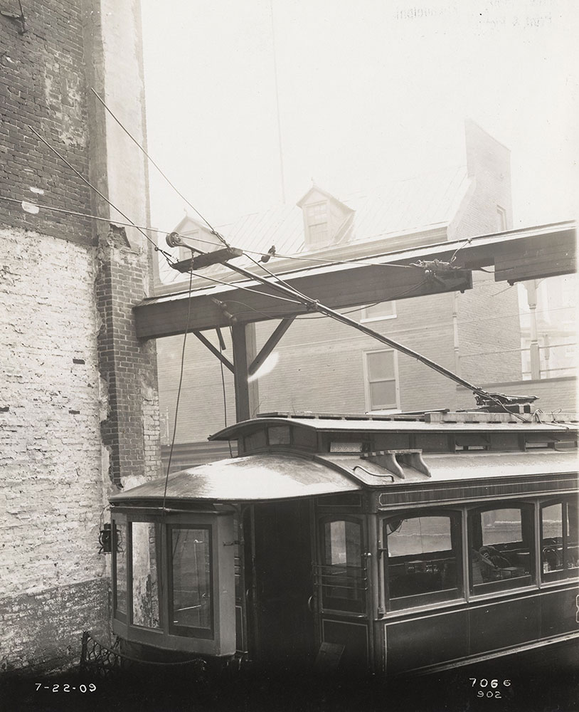 Trolley arm and electrical line detail