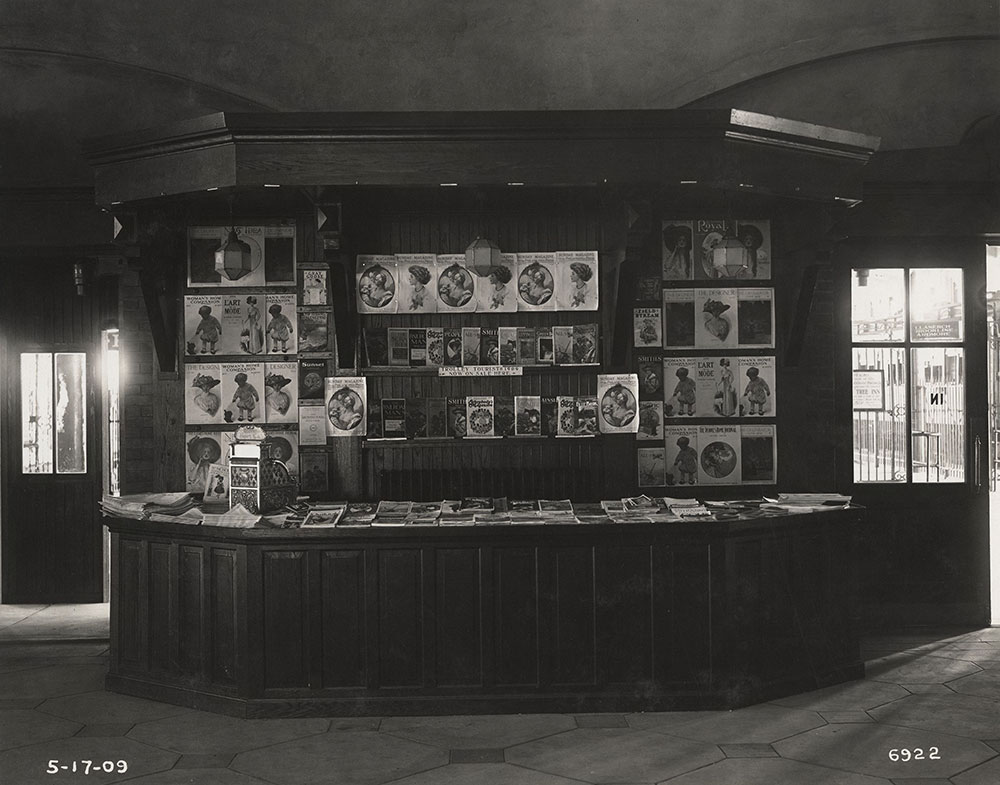 Newsstand in 69th Street terminal
