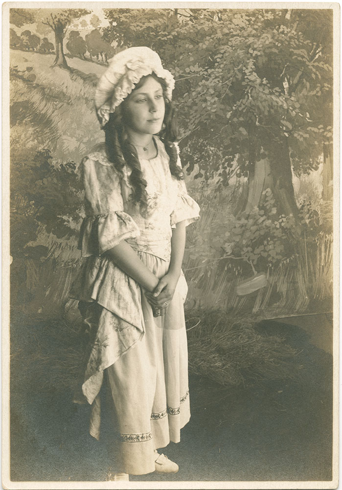 Photograph of Eleanor Dunn